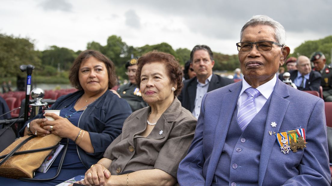 Stefanus Ririhena legde in 2018 als eerste Molukse KNIL-militair ooit een krans bij de Indiëherdenking in Den Haag.