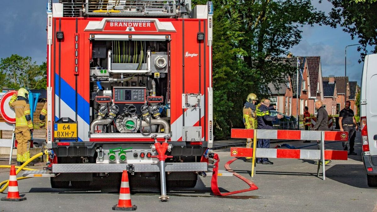 Gaslek aan Mounewei in Twijzel, verschillende mensen uit woning gehaald