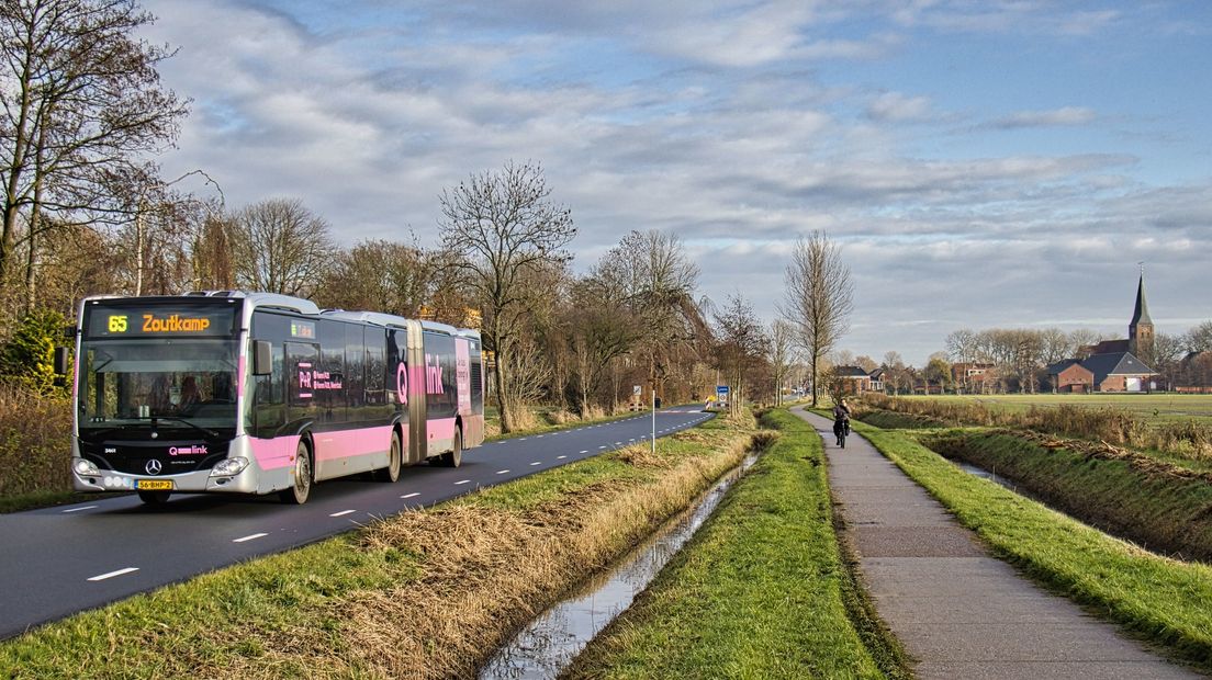 Buslijn 65 bij Leens