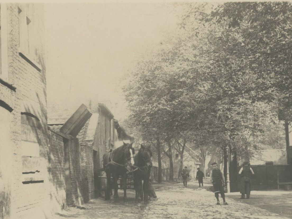De Schans thv waar rond 1908 de Schiedamseweg is aangelegd