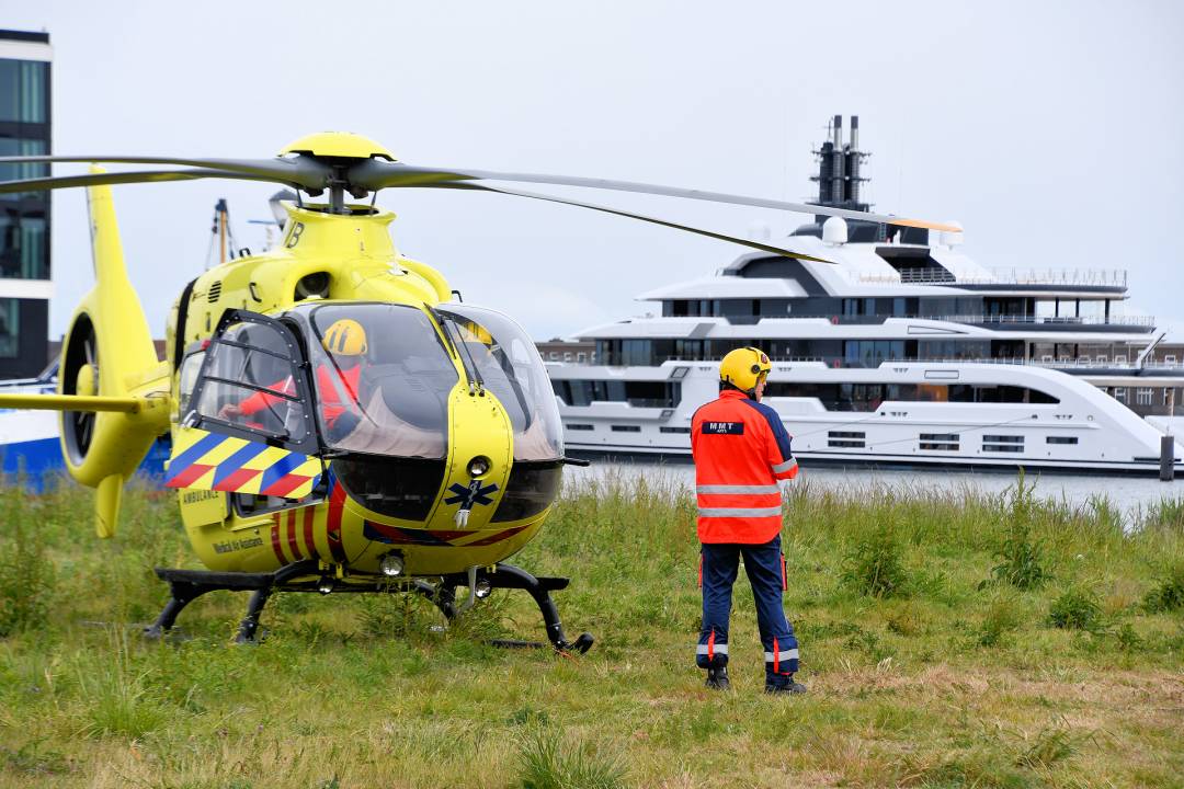 Vrouw ernstig gewond na val op scheepswerf