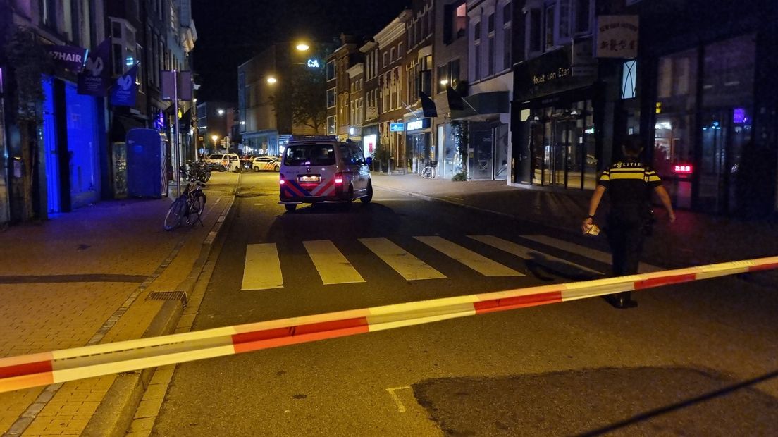 De Herestraat is afgezet met afzetlint van de politie