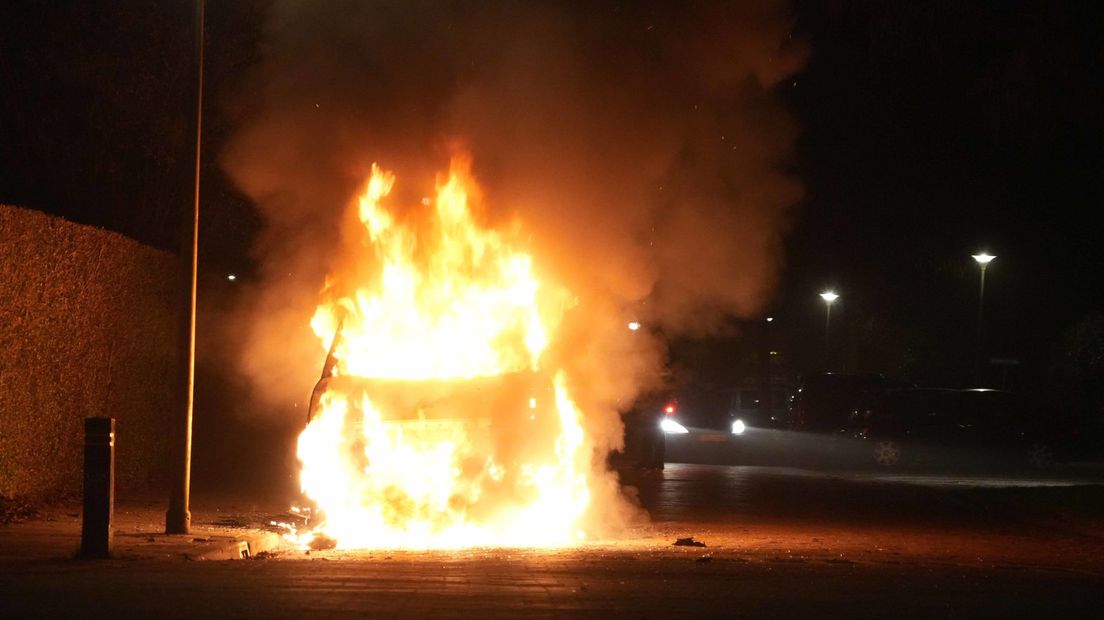 Auto in Assen uitgebrand