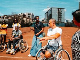 Tom Egberink inspireert Keniaanse kinderen: 'Blijf geloven in je eigen dromen'