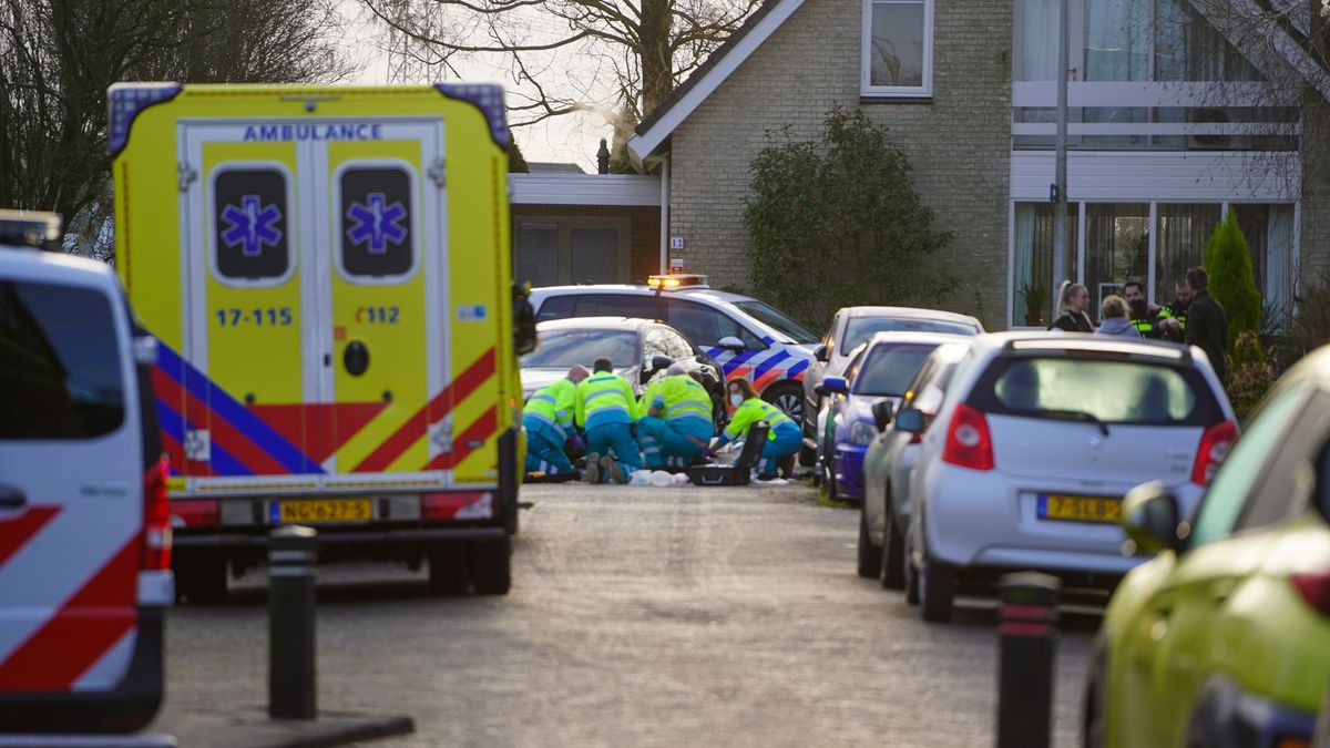 Vrouw overleden bij steekpartij in Abbenbroek, ex-partner zwaargewond na sprong van viaduct boven sn