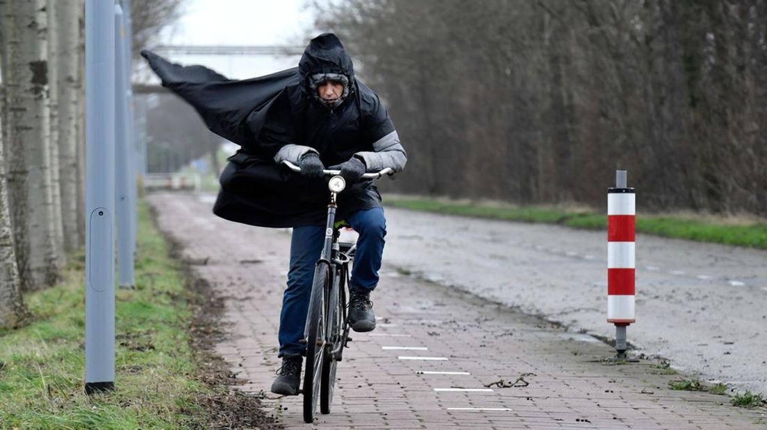 Het wordt echt herfstweer de komende dagen met veel wind en buien.