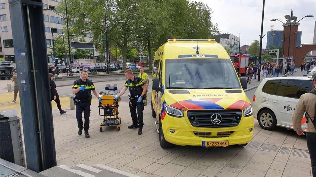 Brancard waarop de persoon naar de ambulance werd gereden