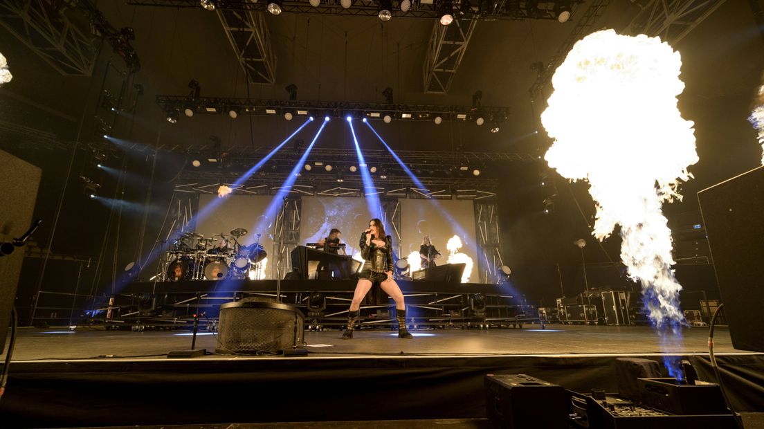 Floor Jansen in voorprogramma Metallica 1Limburg Floor Jansen in voorprogramma Metallica 1Limburg