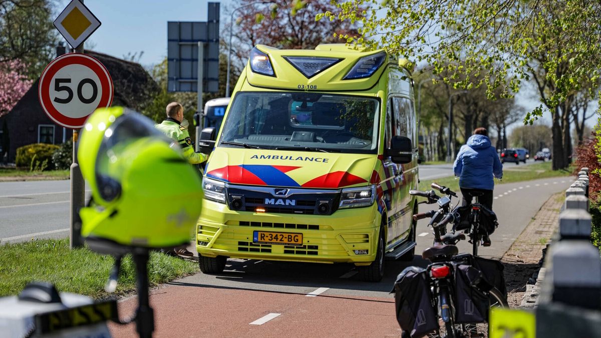 Fietser raakt gewond na valpartij in Peize