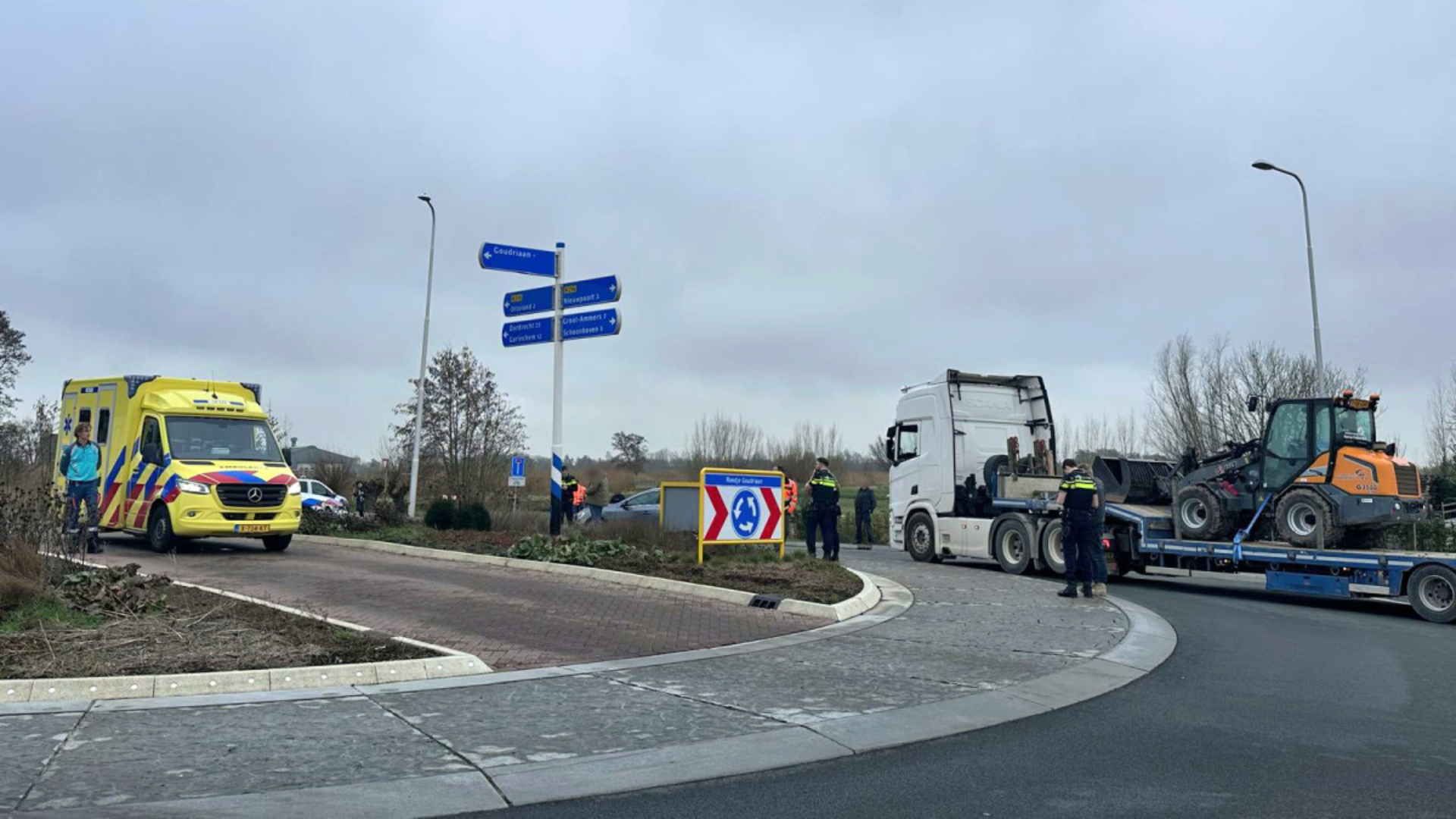 Op een rotonde in Goudriaan is een verkeersruzie uit de hand gelopen