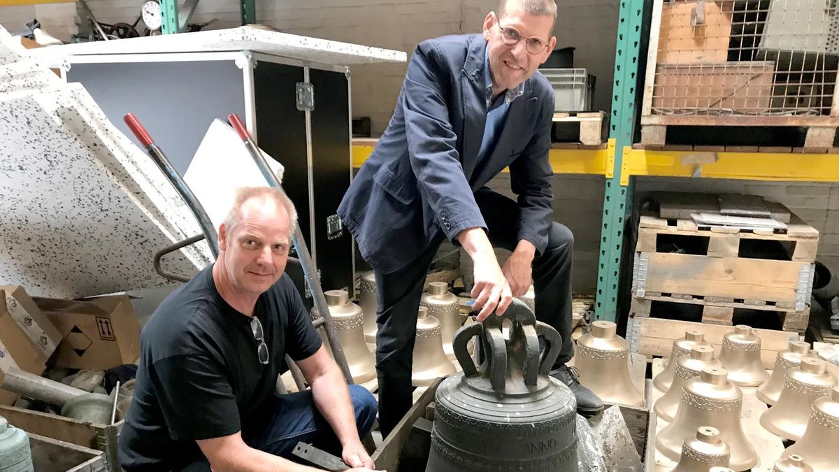 Restauratie kerkklok Tull en 't Waal in volle gang: 'Ambacht dat met liefde wordt uitgevoerd'