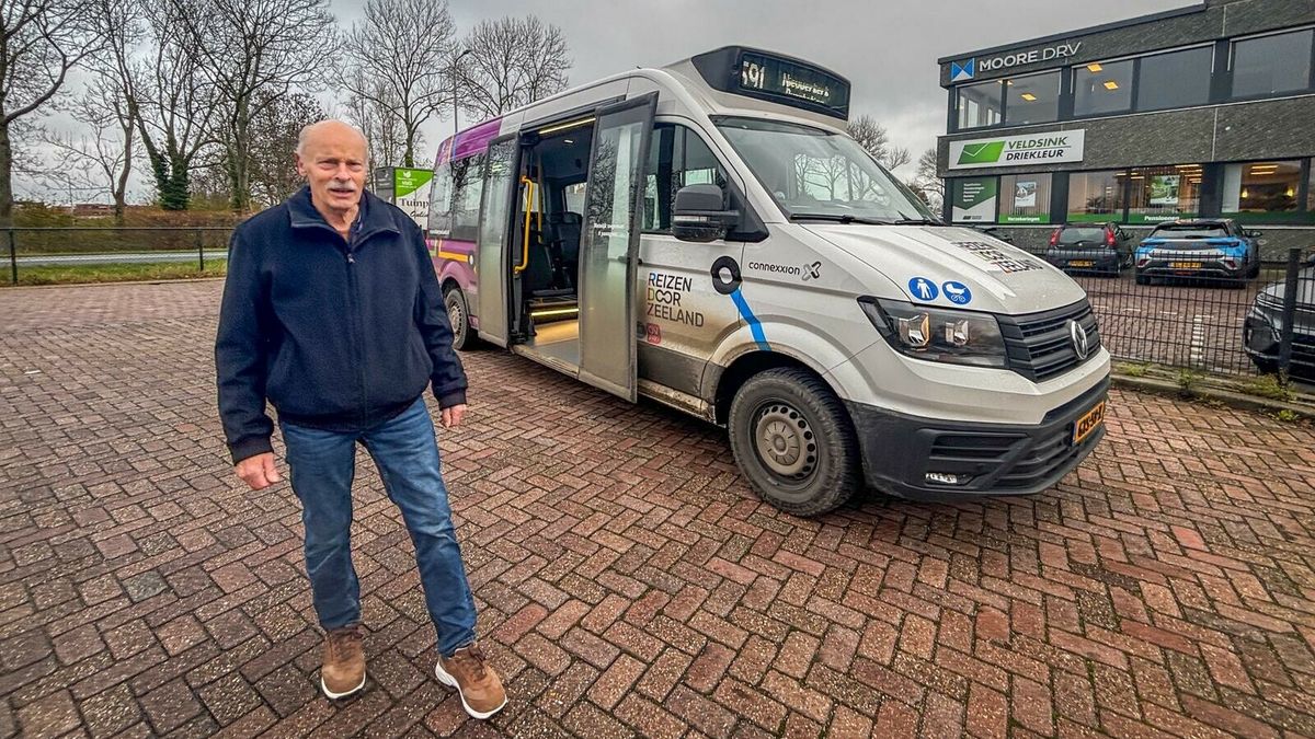 Buurtbus stopt na bijna halve eeuw: flex-taxi’s bij groene hub-bordjes maken dienst overbodig