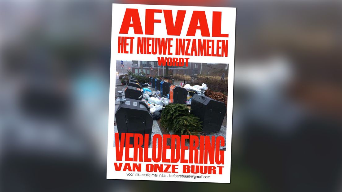 De poster hangt bij tientallen huizen voor het raam.