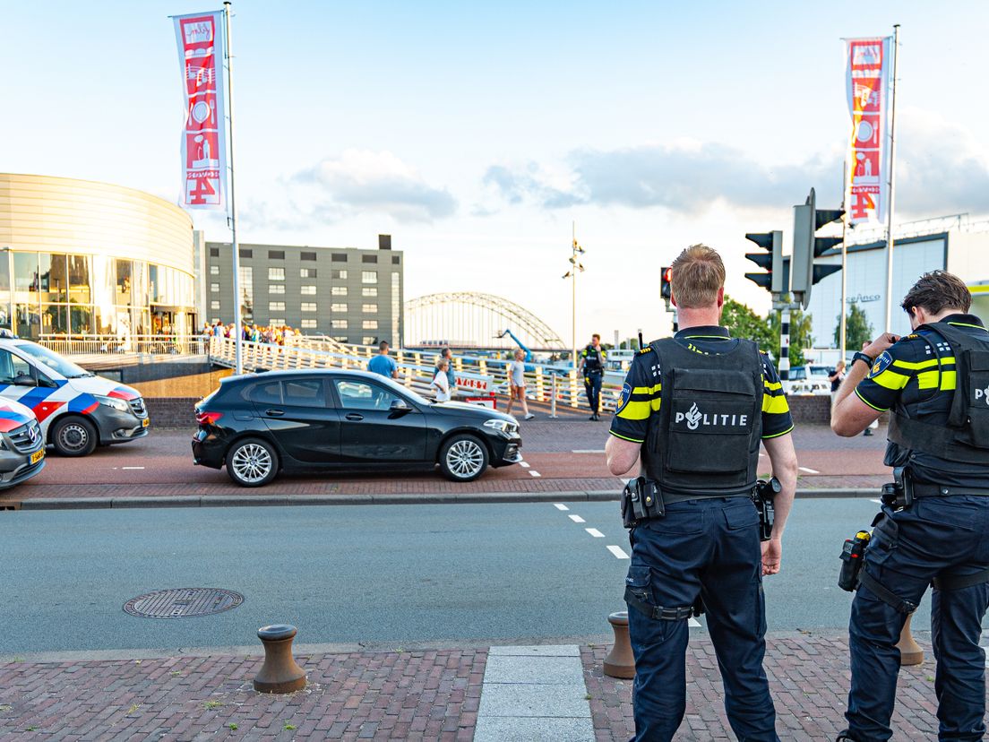 De 44-jarige man wordt verdacht van twee keer poging tot doodslag.