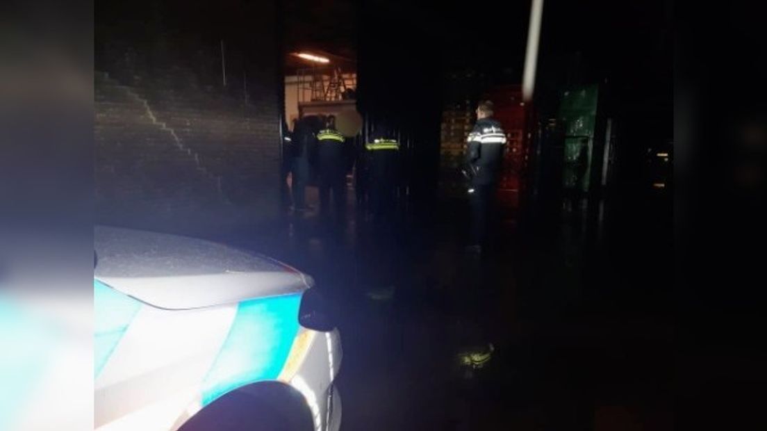 Politie beëindigt illegaal feest in schuur Ovezande