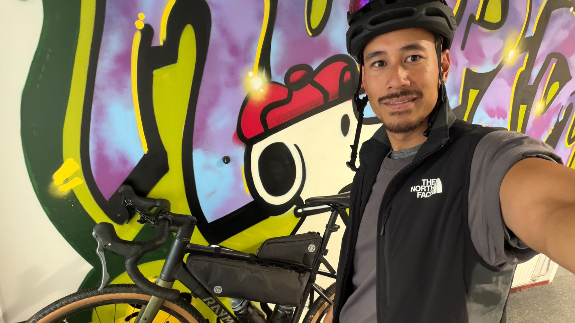 Aaron (40) kon vanmorgen niet met de trein en dus pakte hij de fiets van Utrecht naar Nijmegen