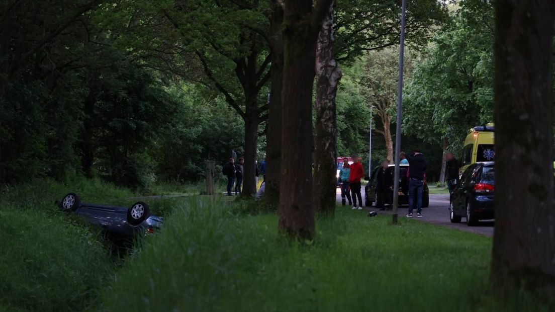 De auto kwam in de sloot terecht