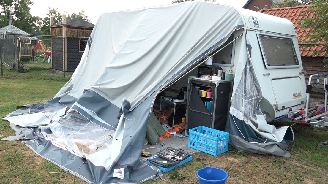 De tent van deze campinggasten is er niet licht vanaf gekomen.