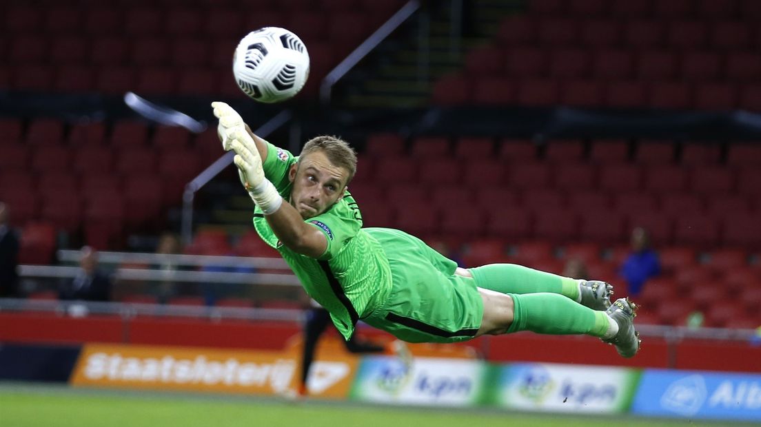 Jasper Cillessen mag mee naar het EK en is één van de drie doelmannen