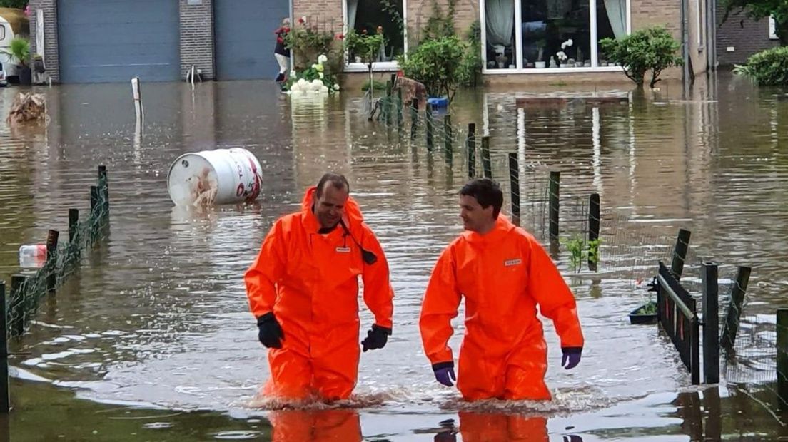 Gelderse brandweereenheden hielpen bij de evacuaties in Zuid-Limburg.