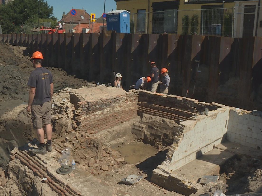 Archeologen aan het werk in Maassluis