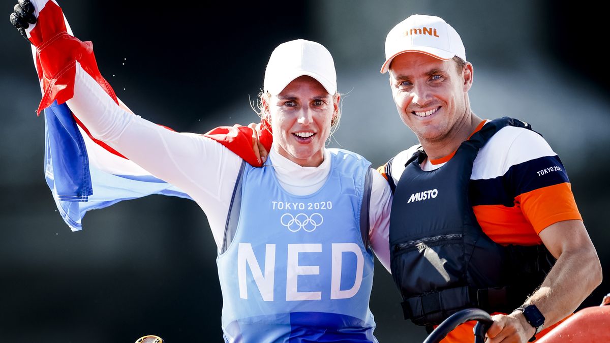 Roelof Bouwmeester adviseur op skûtsje van Heerenveen | Fries drietal rijdt teamsprint bij wereldbek