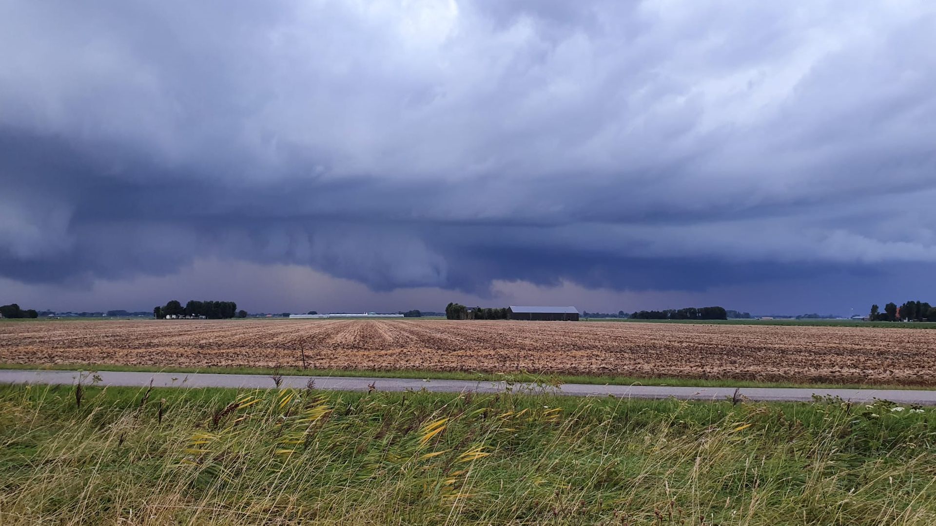 Code Oranje Vanaf 15:00 Uur: Onweersbuien Met Veel Regen, Hagel En ...