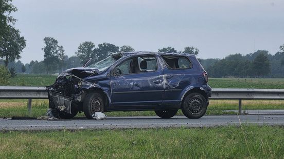 File op A28 door ongeluk. File op A28 door ongeluk.