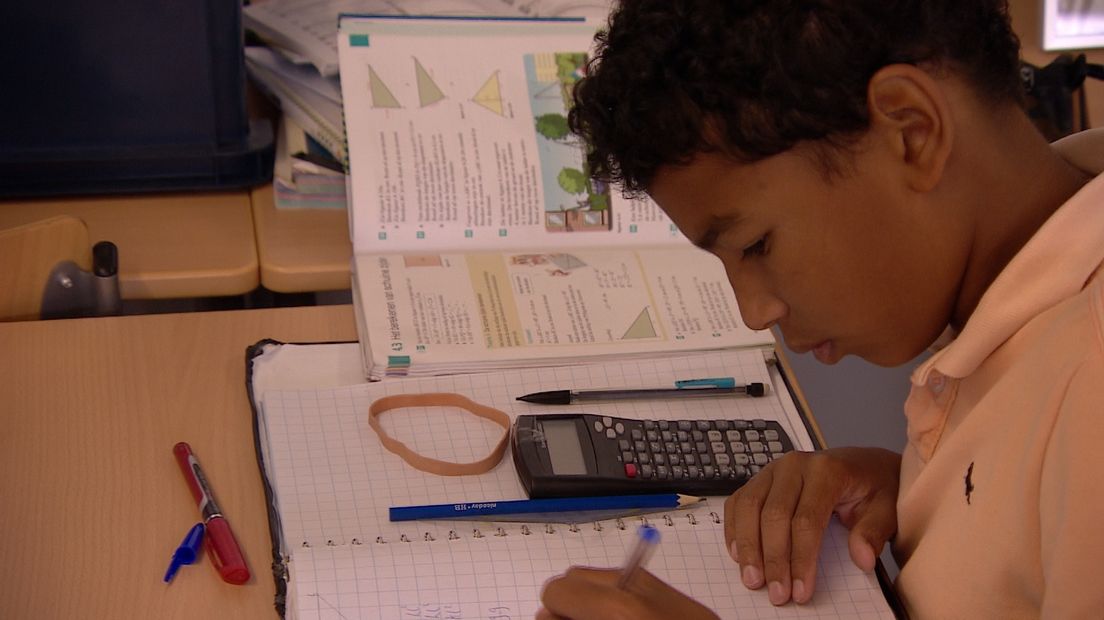 Zittenblijvers zwoegen nog door op de zomerschool