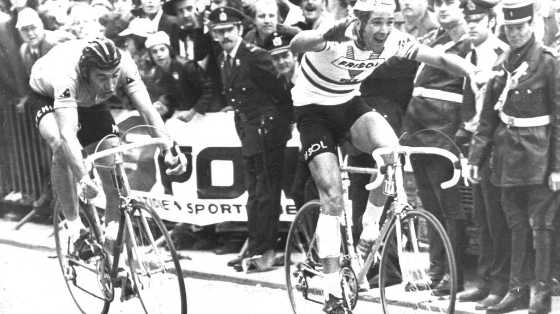 Cees Priem klopt Eddy Merckx in de Tour de France van 1975 in Molenbeek