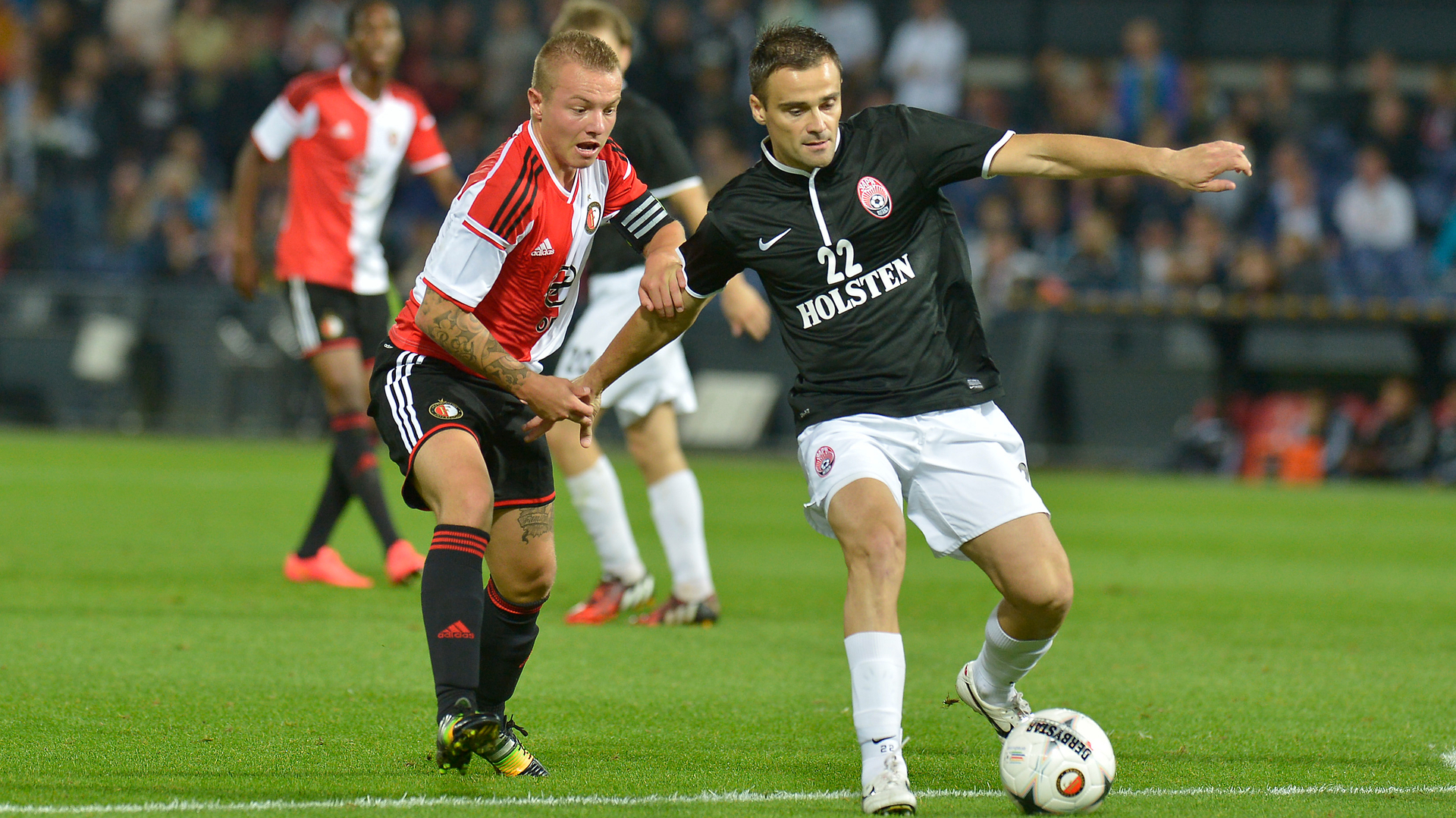 Jordy Clasie in het duel tussen Feyenoord en Zorya Luhansk