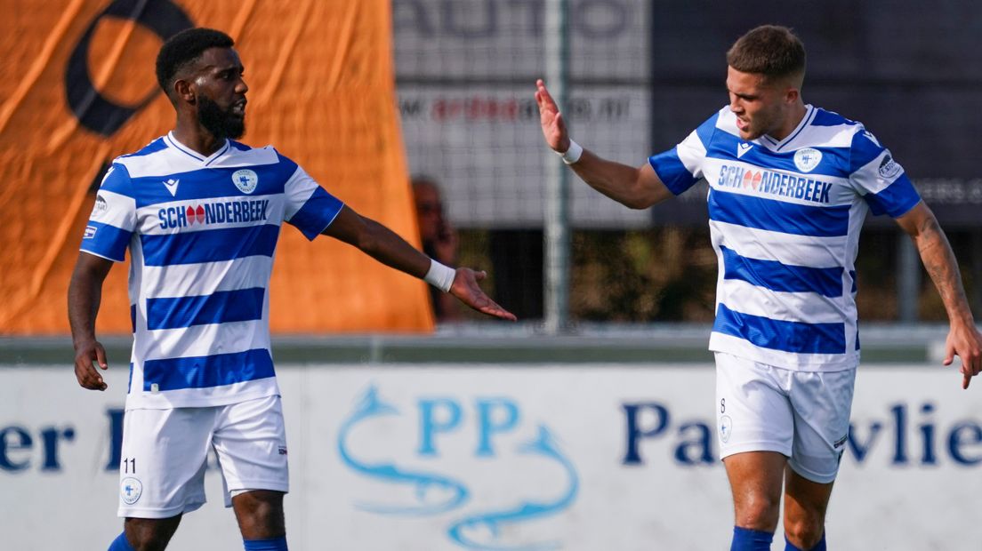 Mukhtar Suleiman (links) scoorde twee keer voor Spakenburg