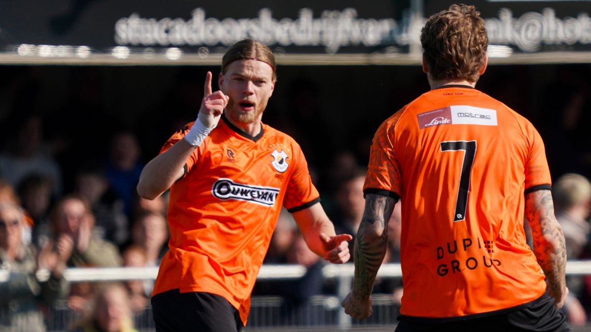 Liveblog FC Den Bosch - VV Katwijk in KNVB-beker | Acht supportersbussen, honderden fans in stadion