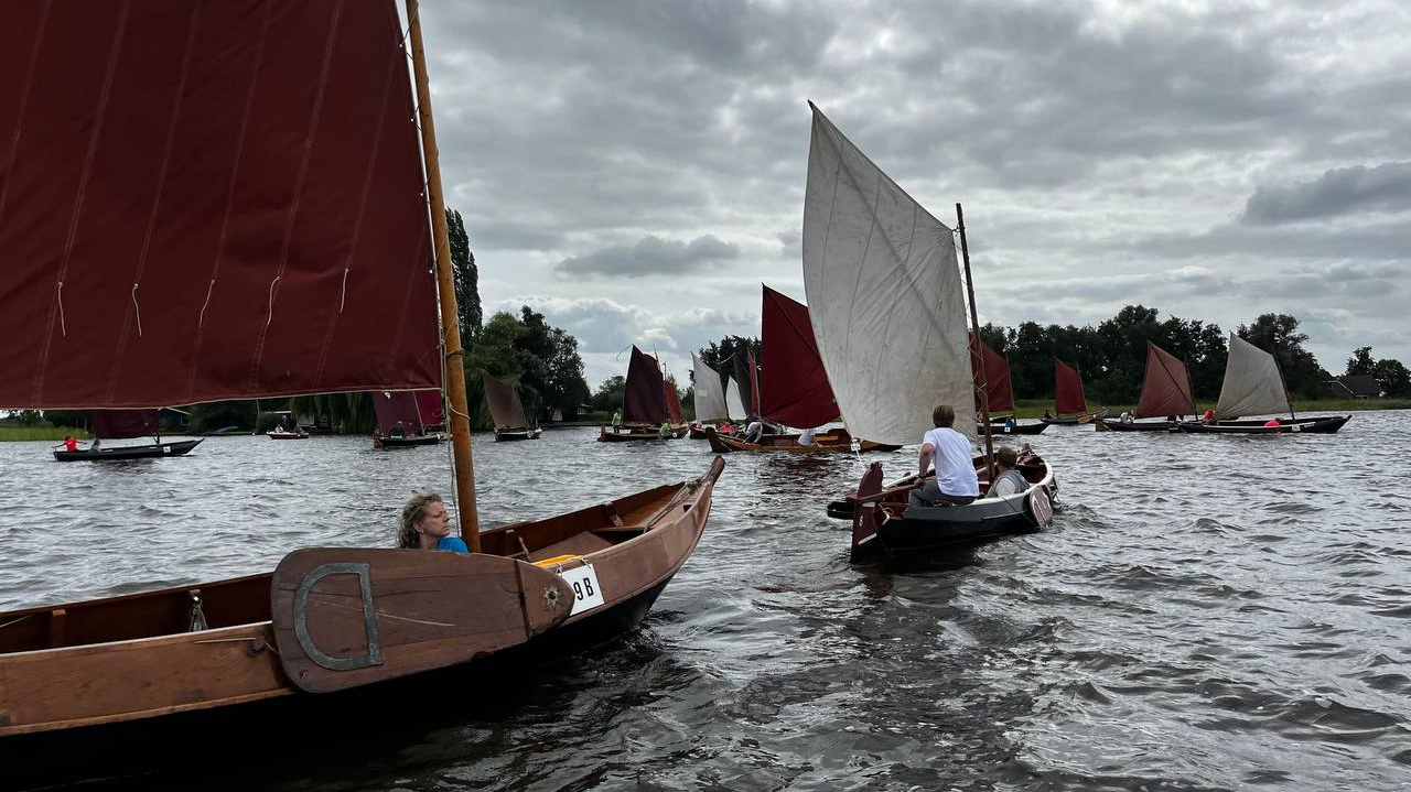 Giethoorn viert De Dag der Dagen