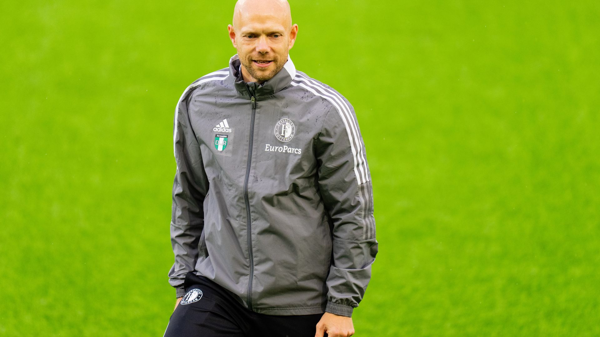 Dennis van der Ree in dienst bij Feyenoord