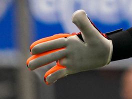 Keeper mist vinger: 'Een vijfvingerige handschoen flabbert bij mij'