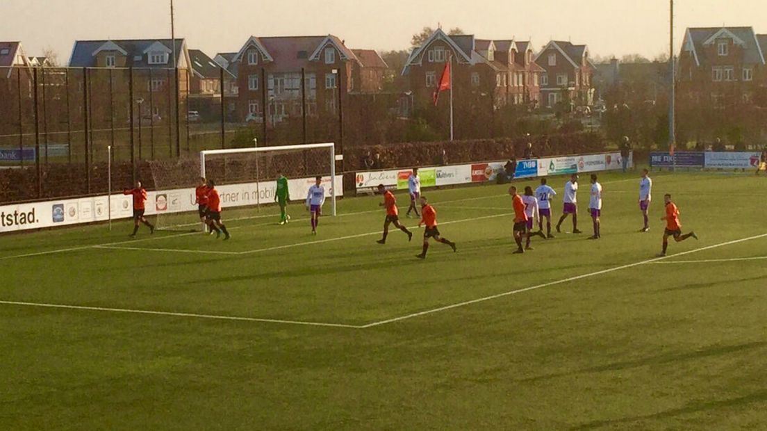 Gohkan Yasar scoort de 2-1 voor De Meern