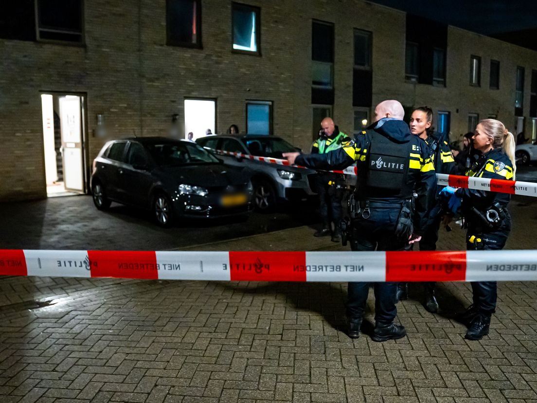 Een explosie bij een woning aan de Wim Wagenerhof in Rotterdam-Lombardijen op dinsdag 31 oktober