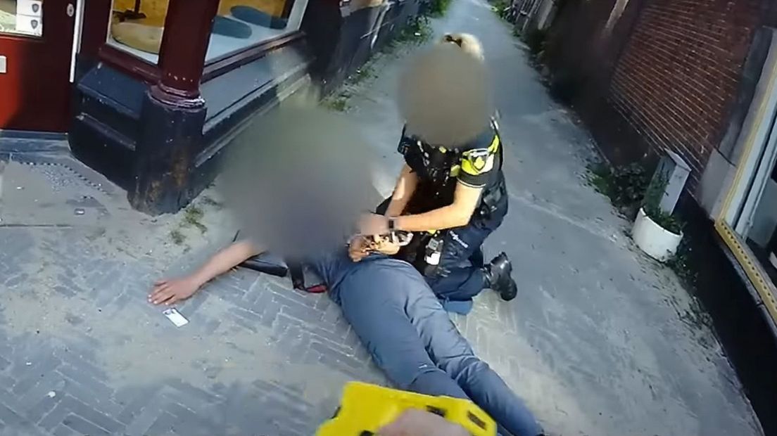 Screenshot van de inmiddels verwijderde video | Bron: YouTube-kanaal politie