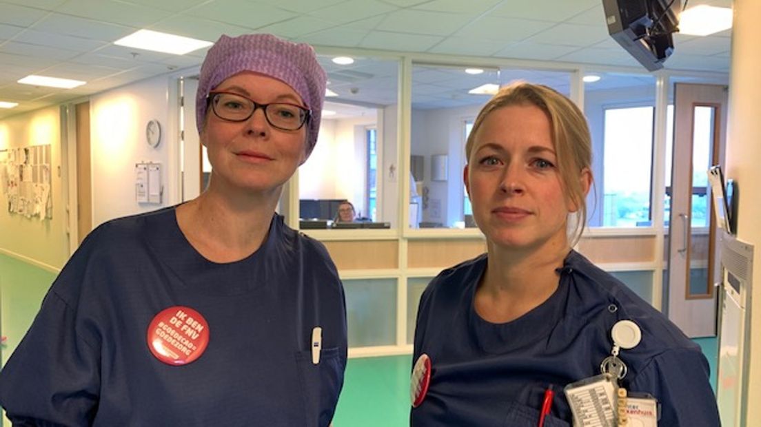 Marjorie Hunnekink (links) en Veerle Ruinemans van het actiecomité Deventer Ziekenhuis