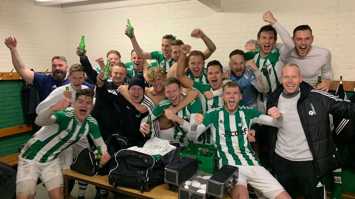 2J: Noordscheschut verpulvert Achilles 1894; Drenthina slacht Groningen