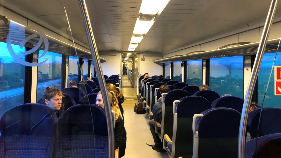 De trein van Groningen naar Leeuwarden is leger dan normaal