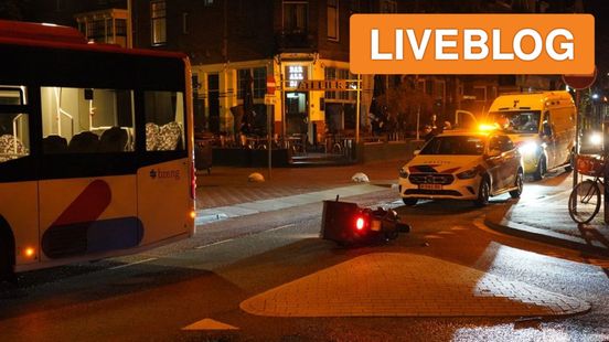 Bus en scooterrijder botsen • A50 dicht na ongeval. Bus en scooterrijder botsen • A50 dicht na ongeval.