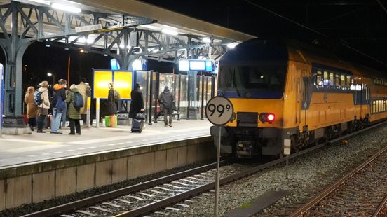 LIVE | Geen treinen tussen Mariënberg en Coevorden, voetganger gewond bij aanrijding in Klazienaveen en N33 dicht door storing 