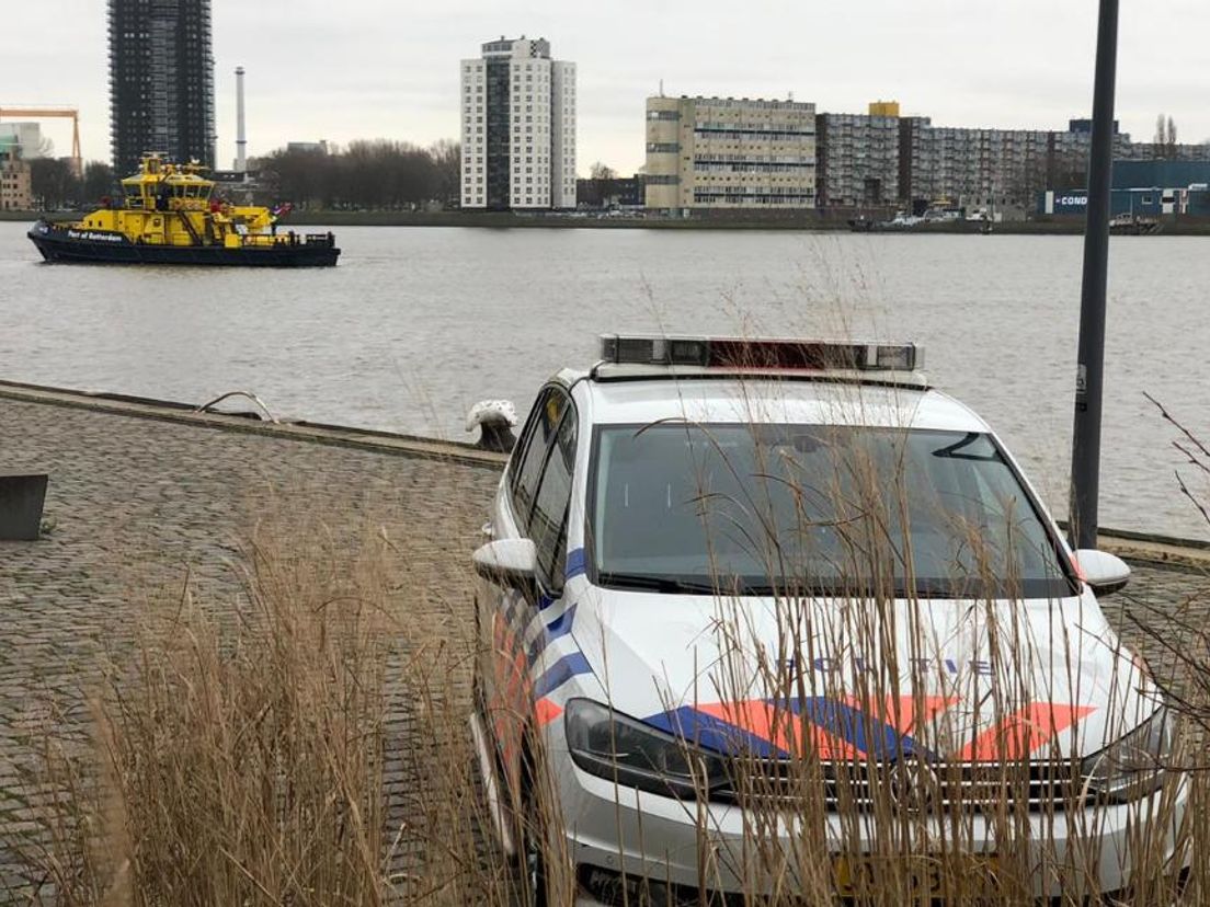 De zoektocht aan de Lloydkade gaat zaterdag verder.