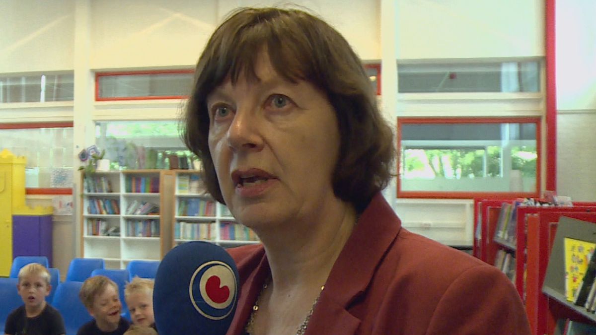 Schrijfster Lida Dijkstra wint prijs voor beste historische jeugdboek