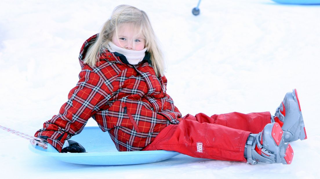 2008: 4-jarige prinses Amalia op wintersport met de Koninklijke familie in het Oostenrijkse Lech