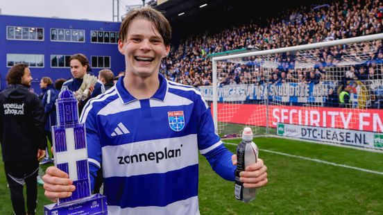 'Man of the Match' en uitstekend basisdebuut voor PEC-talent Van der Wal (18): 'Bizar' Home
