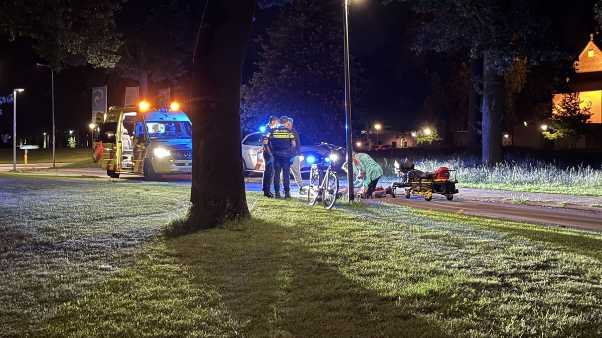 Fietser gewond in Venray en twee gewonden bij botsing tussen auto en scooter in Kerkrade