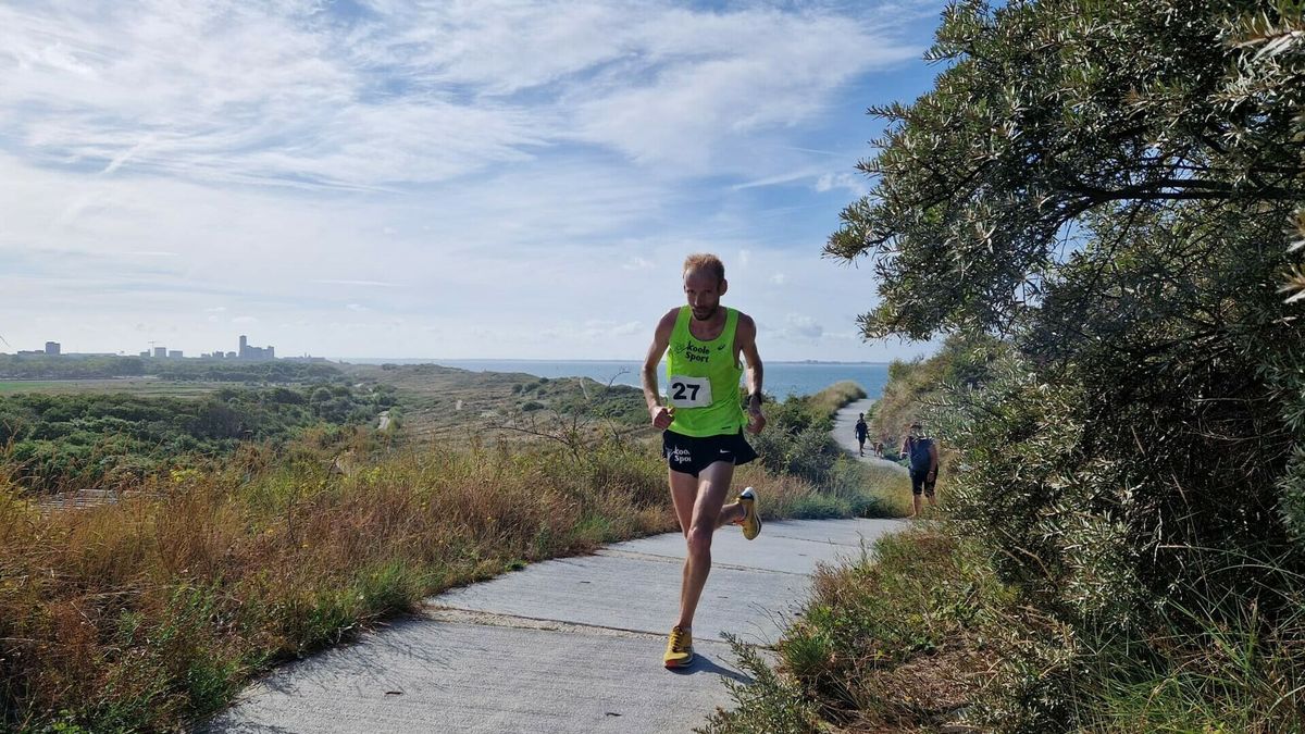 Erwin Harmes sluit het hardloopjaar winnend af in Westkapelle
